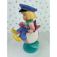 Load image into Gallery viewer, Disney WDCC It&#39;s A Small World Holland Tulpenjongen Boy with Tulip