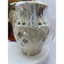 Load image into Gallery viewer, Lenox Winter Greetings Tea Light Warmer, Holiday Fragrance Warmer By Catherine McClung