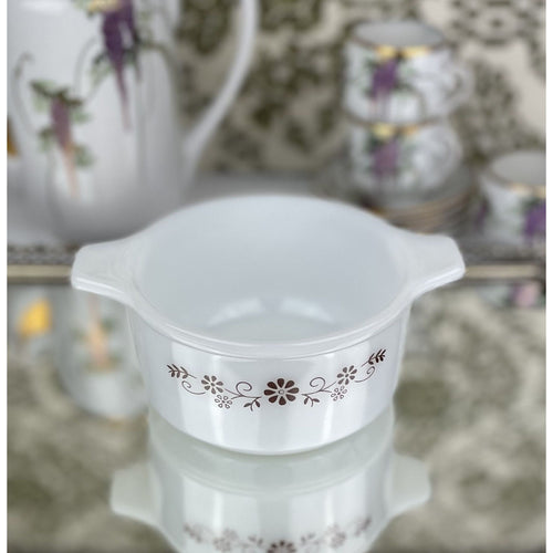Dynaware Ovenproof Mini Casserole Dish with Brown Daisies, Small Pyr-o-rey White Floral Handled Gratin Dish, Vintage Soup Bowl