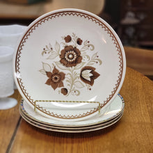 Load image into Gallery viewer, Royal China Cavalier USA Nutmeg Pattern 10&quot; Chop Plate