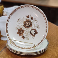 Load image into Gallery viewer, Royal China Cavalier USA Nutmeg Pattern 10&quot; Chop Plate