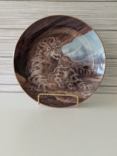 Load image into Gallery viewer, The Snow Leopard Plate by Will Nelson - Last of Their Kind: The Endangered Species Plate No. 698514