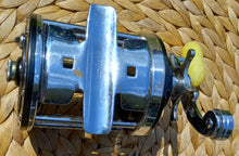 Load image into Gallery viewer, Penn Surfmaster 200 Reel with Box, Saltwater Fishing Gear