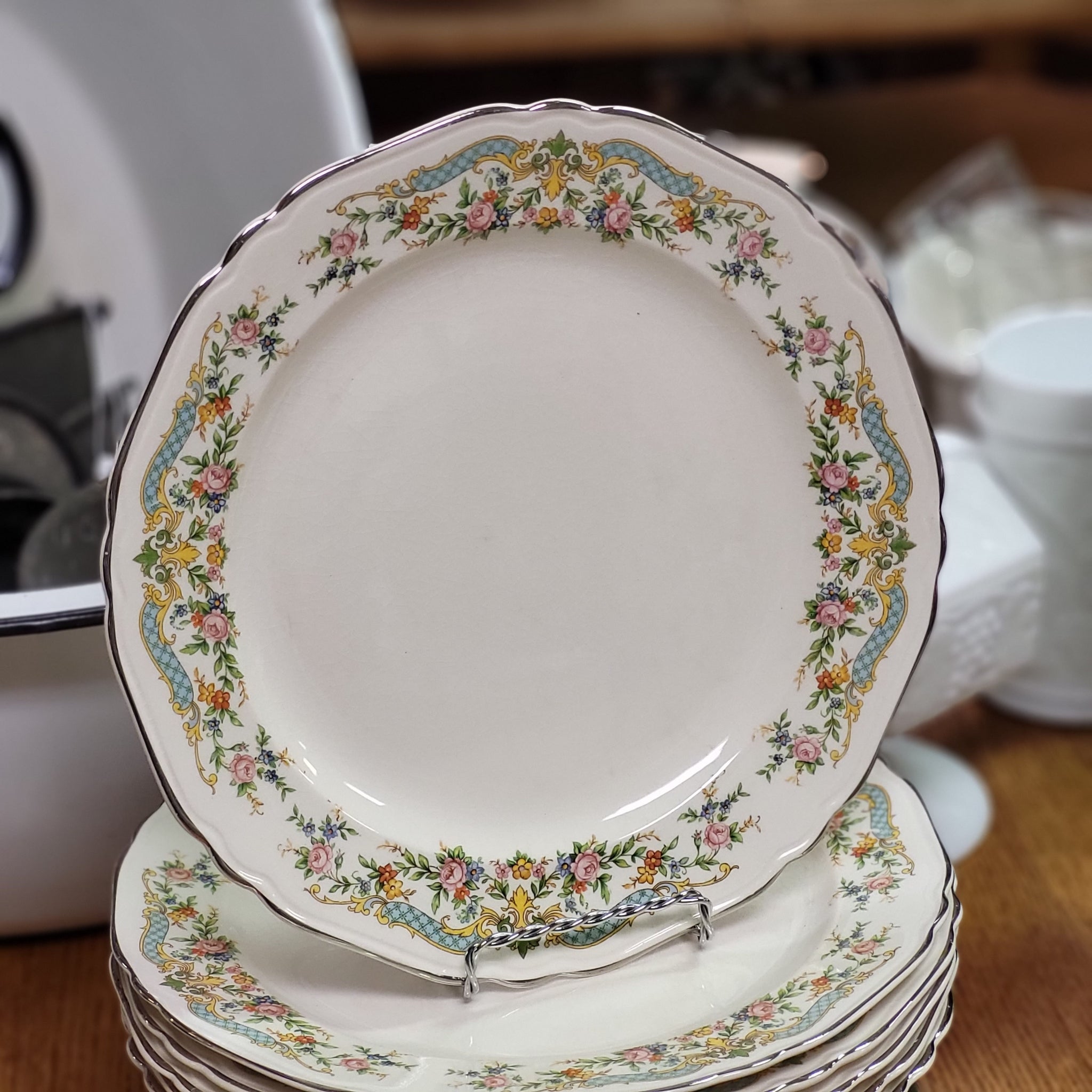 Vintage Crown Ivory Dinner plates Fine China
