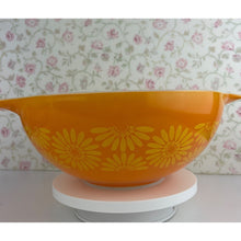 Load image into Gallery viewer, Vintage Pyrex Daisy Cinderella Bowl #444, Orange Handled Mixing Bowl