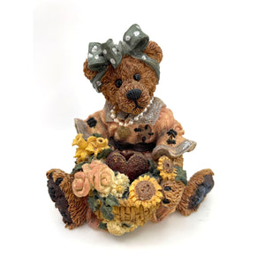 Boyds Bears - Justina...The Message "Bearer", The Boyds Collection 1995