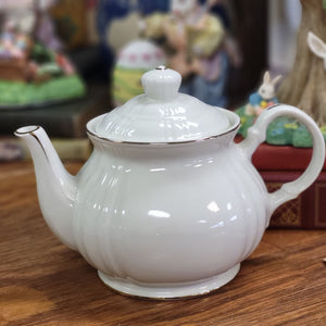 Regal Manor Fine China Teapot by Robinson Design Group, Made in Japan 1989