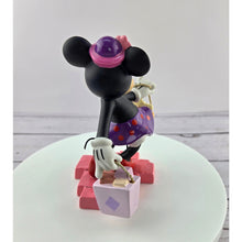 Load image into Gallery viewer, Mickey &amp; Friends &quot; Minnie &quot;Shop Til You Drop&quot; Figure