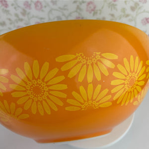 Vintage Pyrex Daisy Cinderella Bowl #444, Orange Handled Mixing Bowl