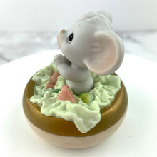 Load image into Gallery viewer, Vintage Precious Moments Lettuce Pray Mouse Porcelain Figurine by Enesco 1996