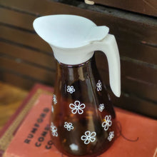 Load image into Gallery viewer, Vintage Thatcher Amber Glass 1970&#39;s Syrup Bottle, Brown and White Daisy Carafe