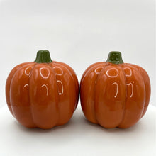 Load image into Gallery viewer, Vintage Ceramic Fall Thanksgiving Pumpkin Salt and Pepper Shaker Set