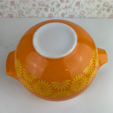 Load image into Gallery viewer, Vintage Pyrex Daisy Cinderella Bowl #444, Orange Handled Mixing Bowl