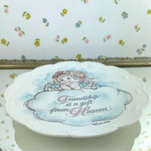 Load image into Gallery viewer, 1994 Dreamsicles 6” Collectible Plate - Friendship is a Gift from Heaven