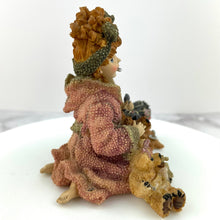 Load image into Gallery viewer, Boyd&#39;s Bears Yesterday&#39;s Child Caitlin with Emma &amp; Edmund Dollstone Collection