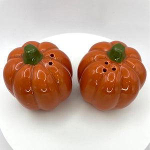 Vintage Ceramic Fall Thanksgiving Pumpkin Salt and Pepper Shaker Set
