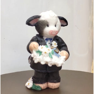 Mary Moo Moo's Ring Bearer Figurine #167568