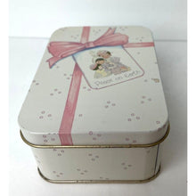 Load image into Gallery viewer, 1989 Precious Moments Metal Collector’s Tin “Peace on Earth”
