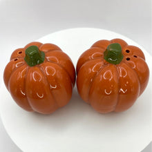 Load image into Gallery viewer, Vintage Ceramic Fall Thanksgiving Pumpkin Salt and Pepper Shaker Set
