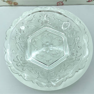 Vintage Indiana Glass Tiara Sandwich Glass Daisy Design Candy Dessert Dish