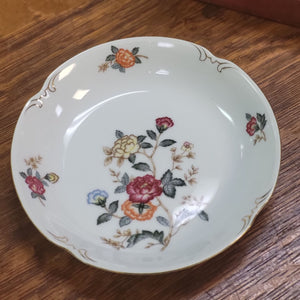 Vintage Charm Crest Fine China Mayfair Soup Bowl, Made in Japan Floral Bowl