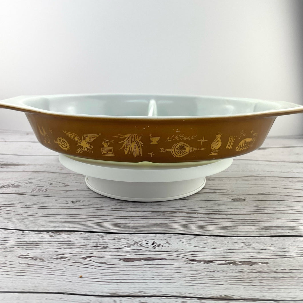 Vintage Pyrex Early American Pattern 1.5 Quart Divided Casserole Dish, Gold Eagle Brown and White