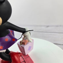 Load image into Gallery viewer, Mickey &amp; Friends &quot; Minnie &quot;Shop Til You Drop&quot; Figure