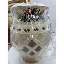 Load image into Gallery viewer, Lenox Winter Greetings Tea Light Warmer, Holiday Fragrance Warmer By Catherine McClung