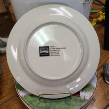 Load image into Gallery viewer, Warren Kimble Collectible Barn Plates, Set of 4 Farmhouse Decor Decorative Plates