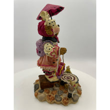Load image into Gallery viewer, Boyd&#39;s Bears Private Issue F.O.B Collector&#39;s Edition - Gussie...Life is a Balancing Act
