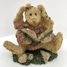 Load image into Gallery viewer, Boyds Bears - Daphne...The Reader Hare, The Boyds Collection 1993