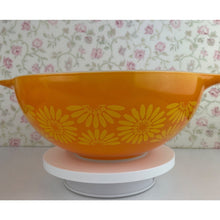 Load image into Gallery viewer, Vintage Pyrex Daisy Cinderella Bowl #444, Orange Handled Mixing Bowl