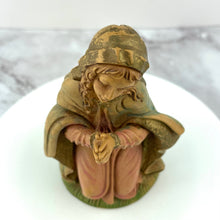 Load image into Gallery viewer, Fontanini Mary Praying Figurine by Roman Inc. Fontanini Heirloom Nativity Decor