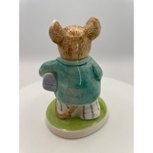 Load image into Gallery viewer, Meadow Mouse 1852 by Napcoware Porcelain Figurine, Made in Korea