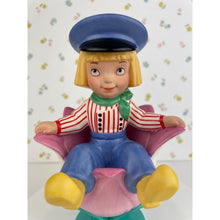 Load image into Gallery viewer, Disney WDCC It&#39;s A Small World Holland Tulpenjongen Boy with Tulip