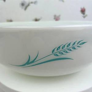 Pyrex Turquoise "Blue Wheat" 1 1/2 Quart Round Handled Casserole Dish #023