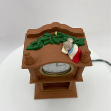 Load image into Gallery viewer, Vintage Hallmark Keepsake Ornament Very Merry Minutes Light and Motion Magic