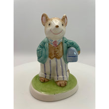 Load image into Gallery viewer, Meadow Mouse 1852 by Napcoware Porcelain Figurine, Made in Korea