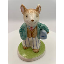 Load image into Gallery viewer, Meadow Mouse 1852 by Napcoware Porcelain Figurine, Made in Korea