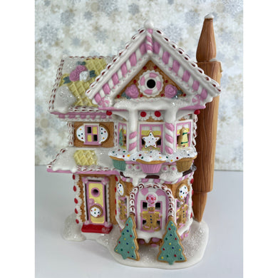 Dept 56 Christmas Home Town Traditions Mrs. Butter Cream's B&B Sweet Streets