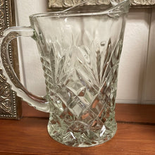 Load image into Gallery viewer, Anchor Hocking EAPC Pineapple Large Creamer/Small Pitcher