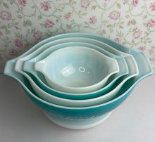 Load image into Gallery viewer, Blue Turquoise and White Pyrex Amish Butterprint Cinderella Mixing Bowls - Set of 4