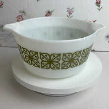 Load image into Gallery viewer, Pyrex Verde Square Green Flowers on White #473 Cinderella Handles Ovenware