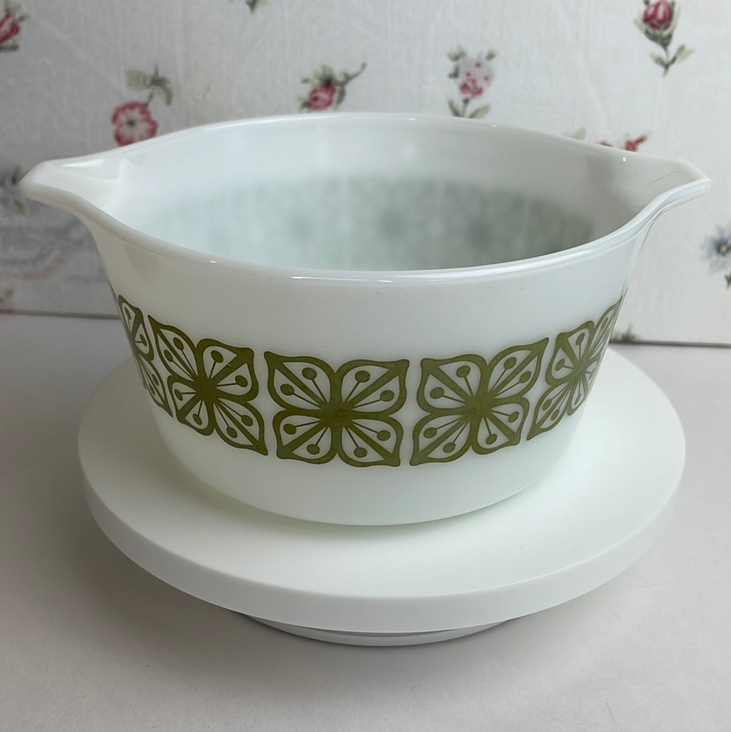 Pyrex Verde Square Green Flowers on White #473 Cinderella Handles Ovenware