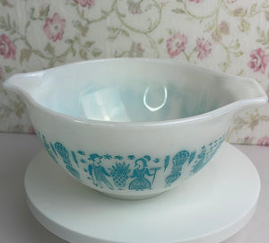 Blue Turquoise and White Pyrex Amish Butterprint Cinderella Mixing Bowls - Set of 4