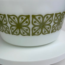 Load image into Gallery viewer, Pyrex Verde Square Green Flowers on White #473 Cinderella Handles Ovenware