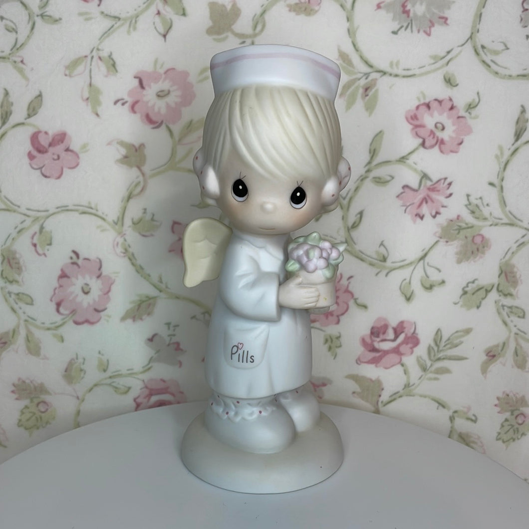 Enesco Precious Moments - Angel Of Mercy Figurine
