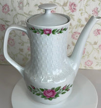 Load image into Gallery viewer, Vintage Mitterteich Bavaria Tea Set, 4 place settings