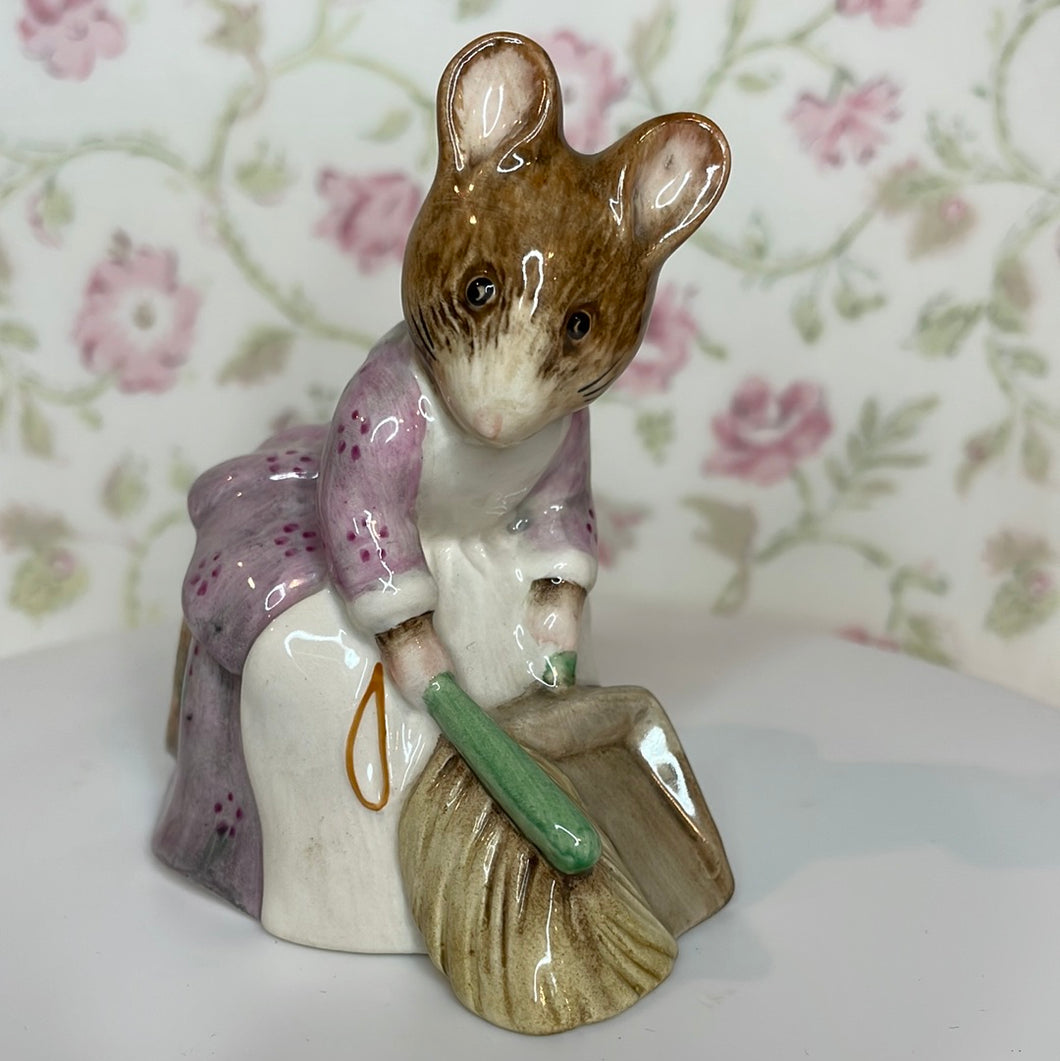 Vintage Beatrix Potter's Hunca Munca Sweeping, Royal Albert Figurine