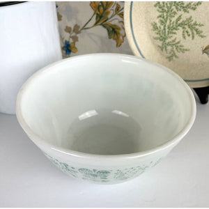 Vintage Pyrex Amish Butterprint 402 1.5 QT. White and Turquoise Cinderella Bowl, Pyrex Nesting Bowls, Small Pyrex Mixing Bowl, Batter Bowl